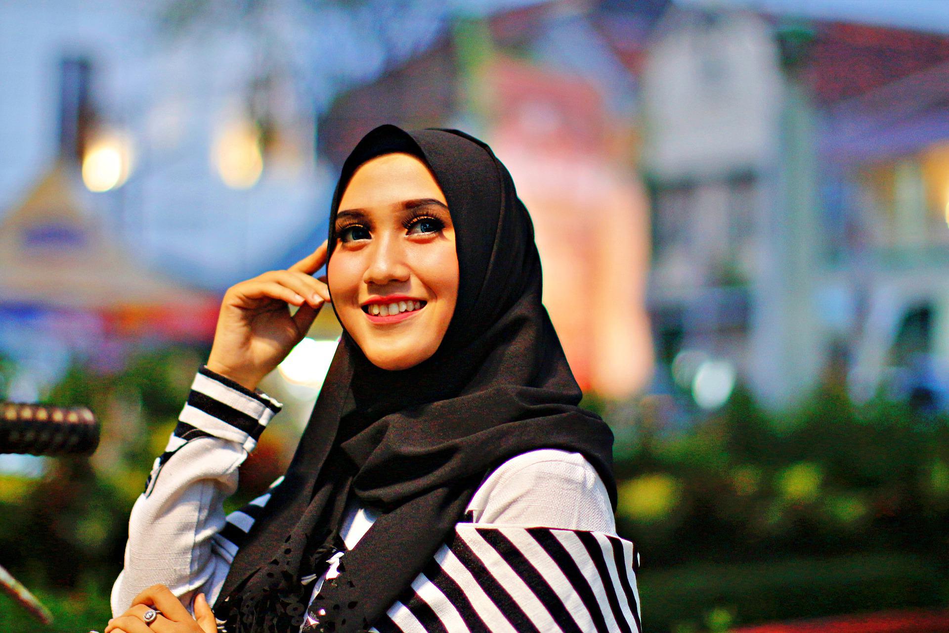 Hover Stam bericht Waar mooie hoofddoeken kopen? Top 10 hijab webshops - Yes Girl